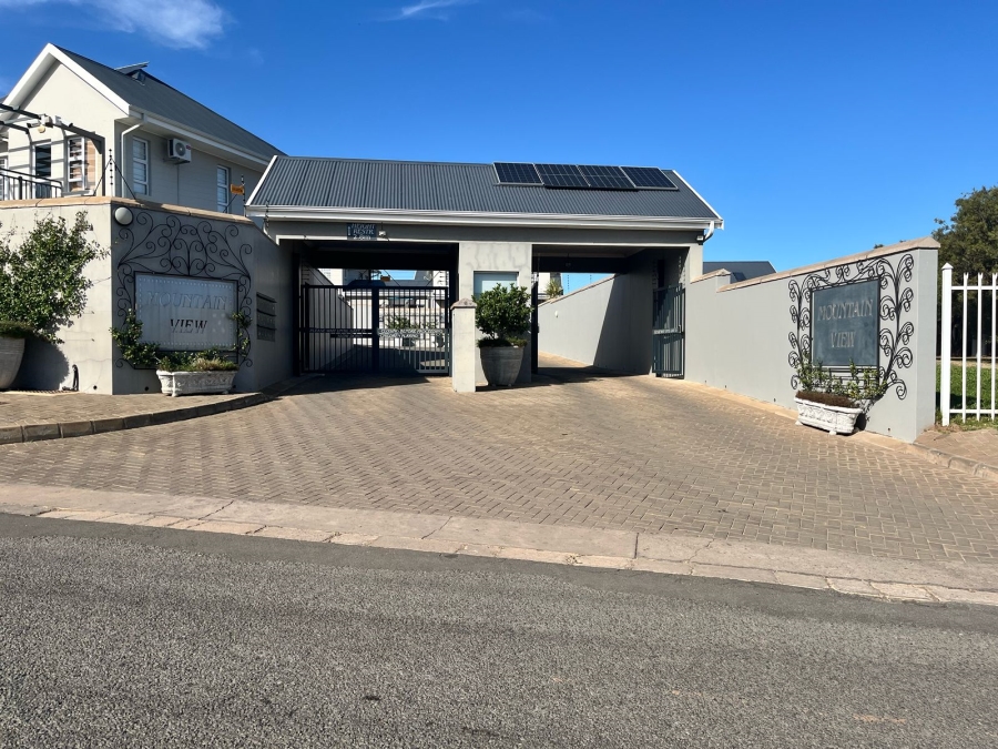 To Let 3 Bedroom Property for Rent in Top Town Eastern Cape